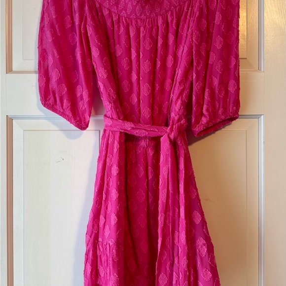 Lilly Pulitzer Dresses & Skirts - Lilly Pulitzer Pink Textured Dress